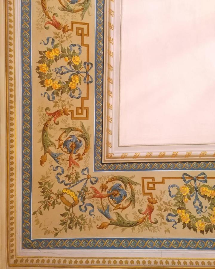 Bed and Breakfast Palazzo Sismonda Corneliano d'Alba Экстерьер фото