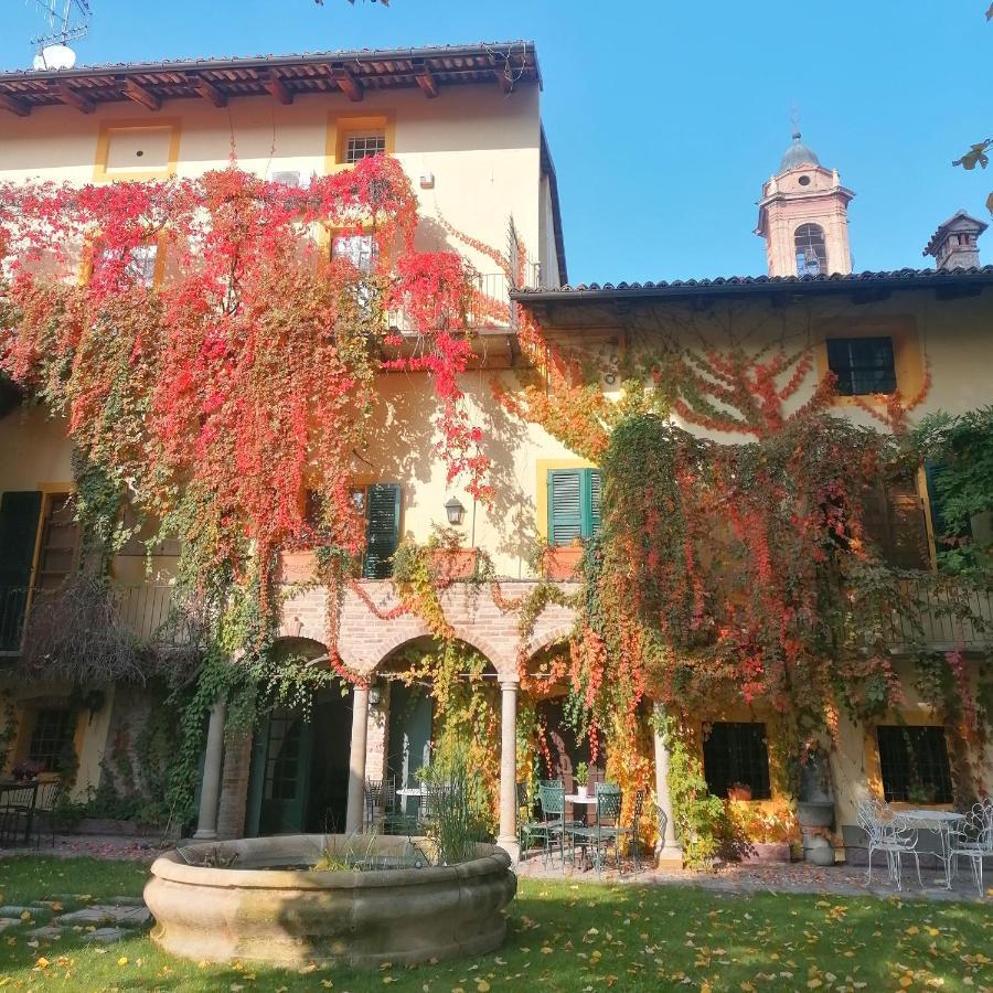 Bed and Breakfast Palazzo Sismonda Corneliano d'Alba Экстерьер фото
