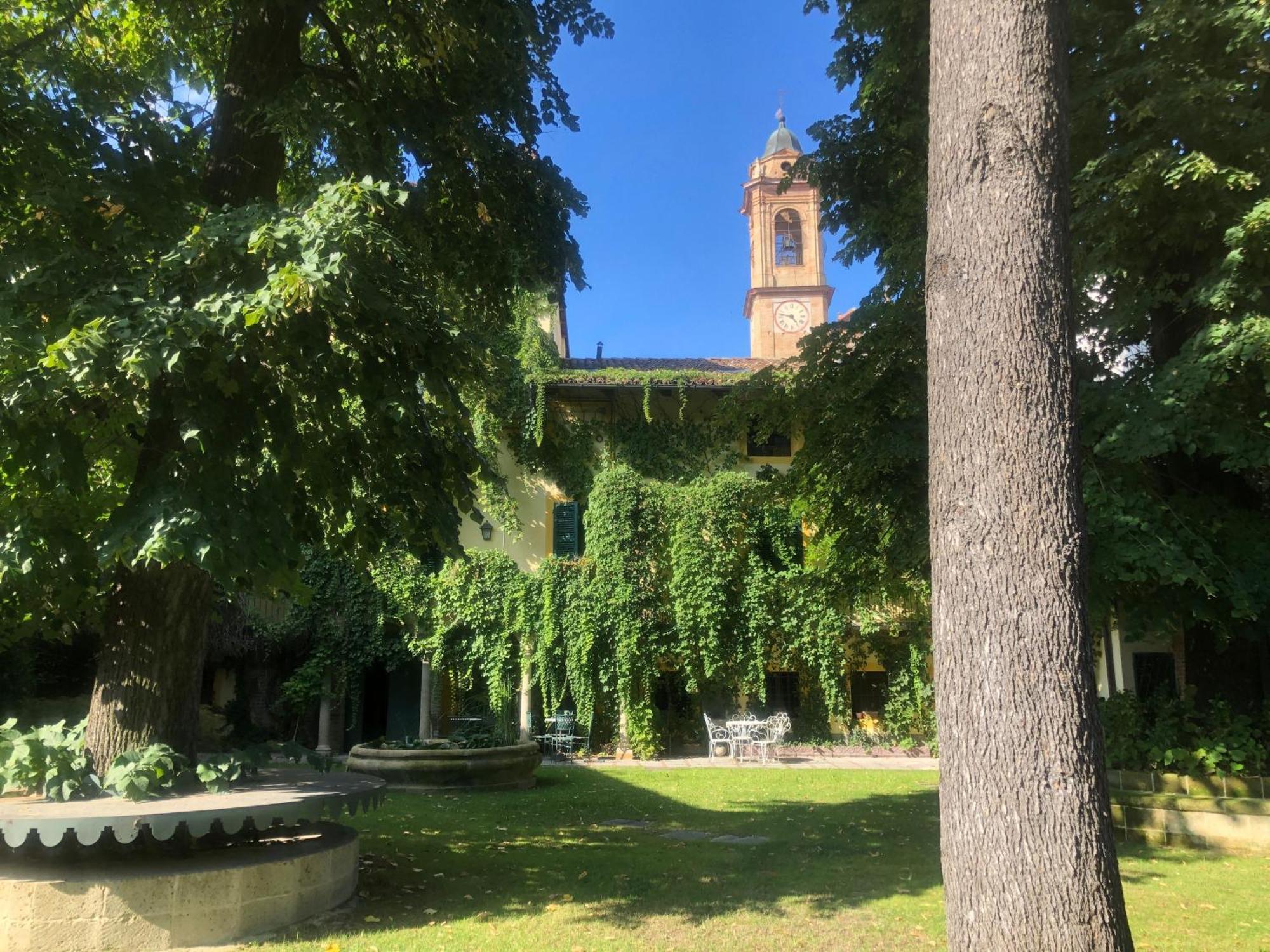 Bed and Breakfast Palazzo Sismonda Corneliano d'Alba Экстерьер фото