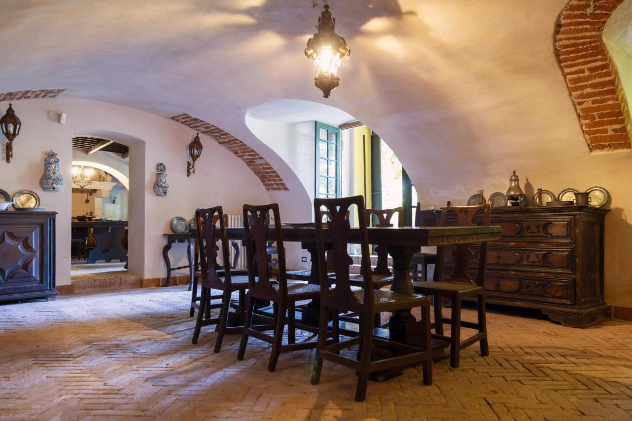 Bed and Breakfast Palazzo Sismonda Corneliano d'Alba Экстерьер фото