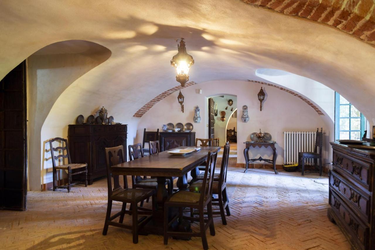 Bed and Breakfast Palazzo Sismonda Corneliano d'Alba Экстерьер фото